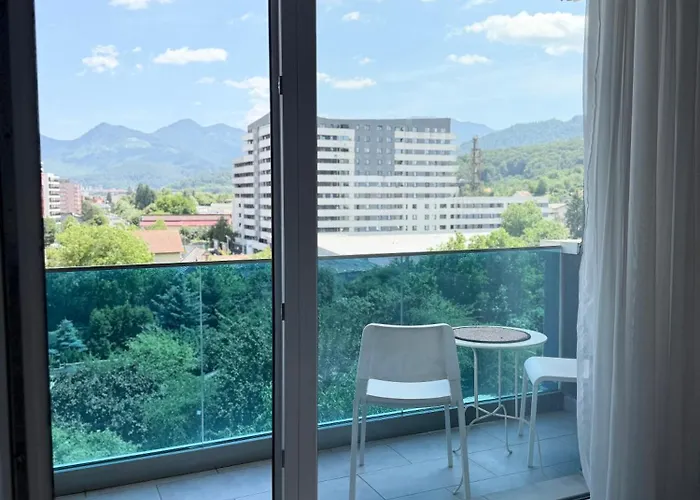 Apartment View - Modern Cu Balcon Panoramic Si Lumina Naturala Cu Catre Oras Si Munte Brasov
