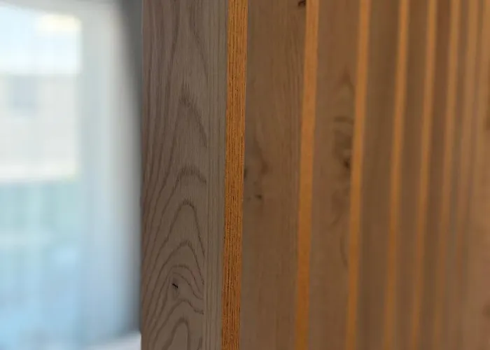 View - Modern Cu Balcon Panoramic Si Lumina Naturala Cu Catre Oras Si Munte Apartment