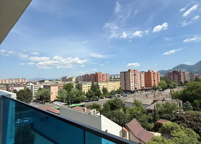 View - Modern Cu Balcon Panoramic Si Lumina Naturala Cu Catre Oras Si Munte * Brasov