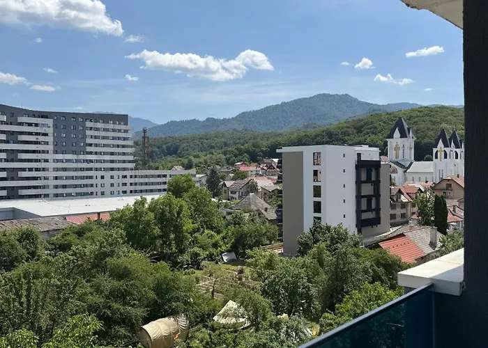 View - Modern Cu Balcon Panoramic Si Lumina Naturala Cu Catre Oras Si Munte Apartment *